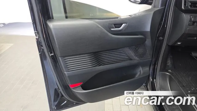 Hyundai Staria — Фото автомобиля 13