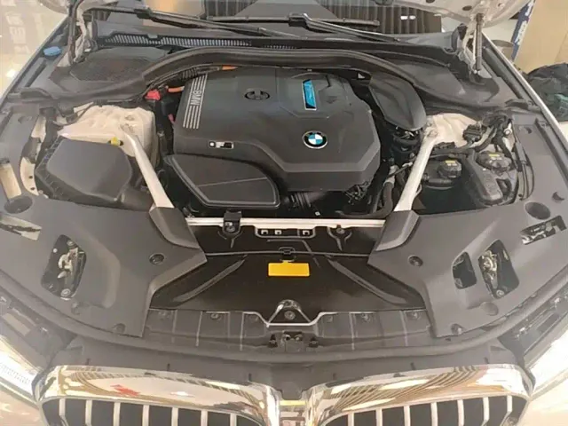 BMW 5 Series — Фото автомобиля 19