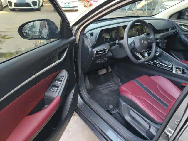 Changan Eado 2021 PLUS Blue Whale NE 1.4T GDI DCT Premium — Фото автомобиля 11