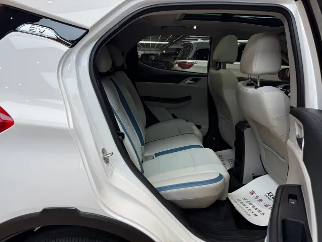 BYD Yuan Pro — Фото автомобиля 24