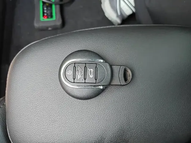 MINI Hatch — Фото автомобиля 8