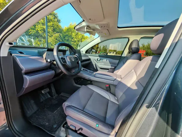 Leapmotor C10 — Фото автомобиля 9