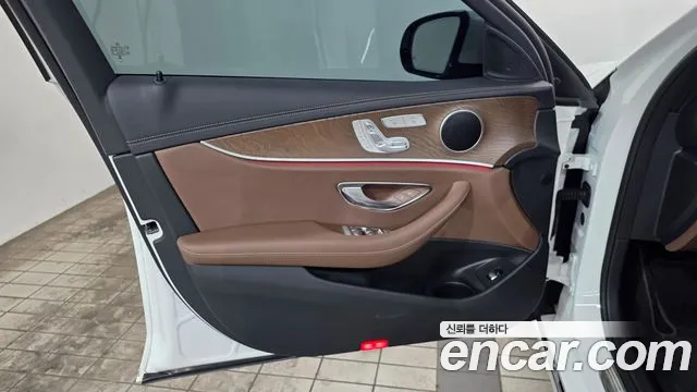 Mercedes-Benz E-Class W213 — Фото автомобиля 15