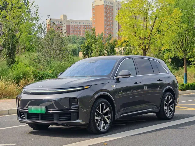 Фотография автомобиля — Li Auto L7