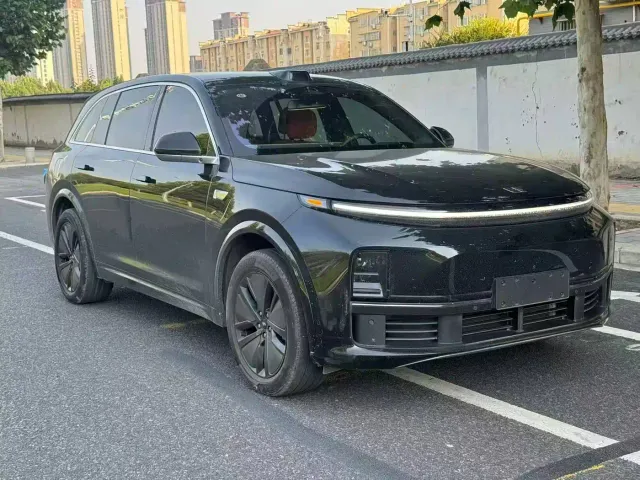 Li Auto L7 — Фото автомобиля 3