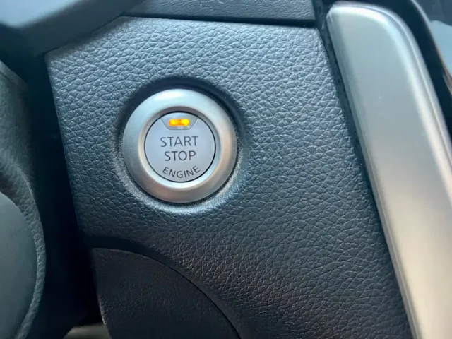 Nissan Tiida — Фото автомобиля 25