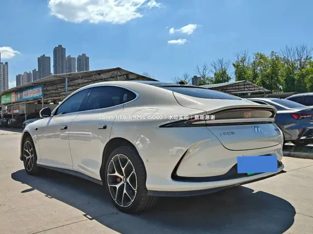 IM Motors L6 — Фото автомобиля 5
