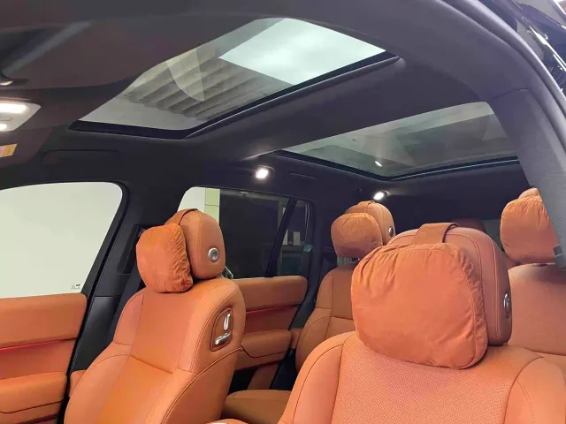 Li Auto L8 — Фото автомобиля 19