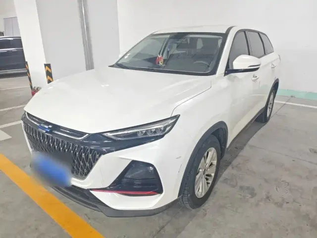 Фотография автомобиля — Changan X7 Plus