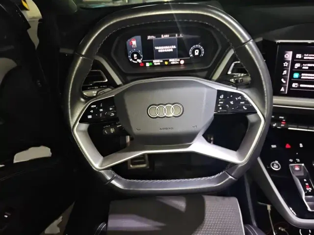 Audi Q5 e-tron — Фото автомобиля 2