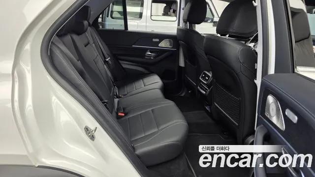 Mercedes-Benz GLE-Class — Фото автомобиля 18