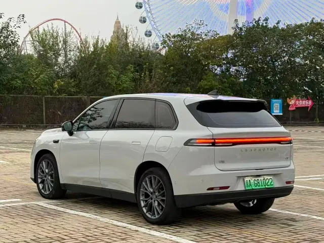 Leapmotor C10 — Фото автомобиля 4