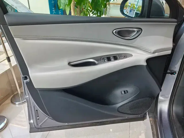BYD Sealion 06 — Фото автомобиля 4