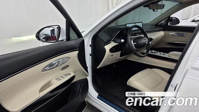 Genesis GV70 — Фото автомобиля 15