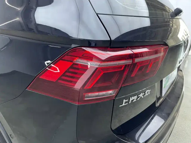 Volkswagen Tiguan L — Фото автомобиля 29