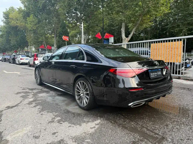 Mercedes-Benz S-Class — Фото автомобиля 4
