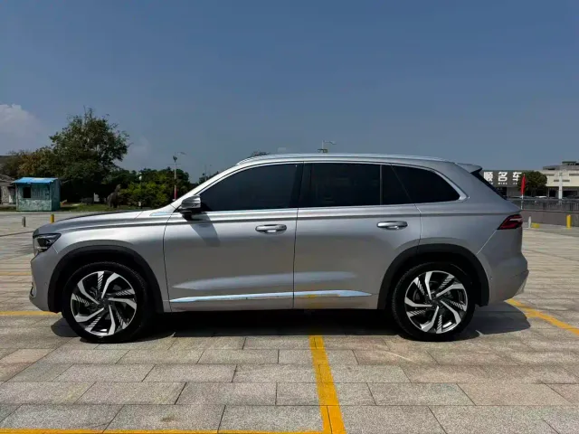 Geely Xingyue L — Фото автомобиля 4