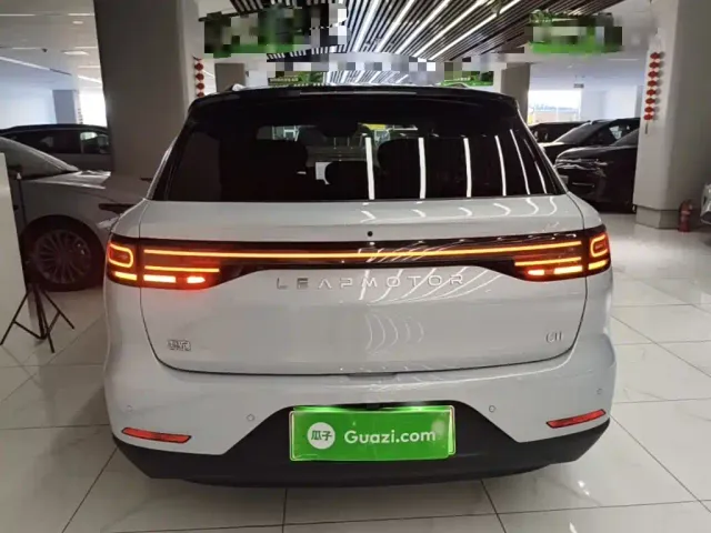 Leapmotor C11 — Фото автомобиля 5