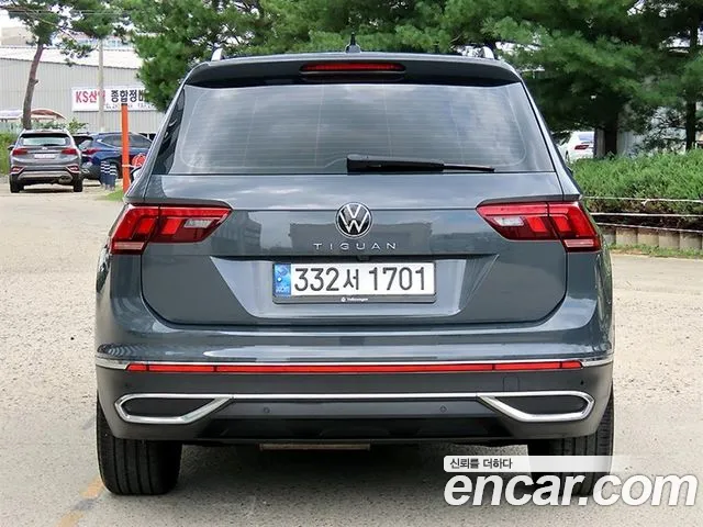 Volkswagen Tiguan Tiguan 2 поколение 2.0 TDI Premium — Фото автомобиля 4