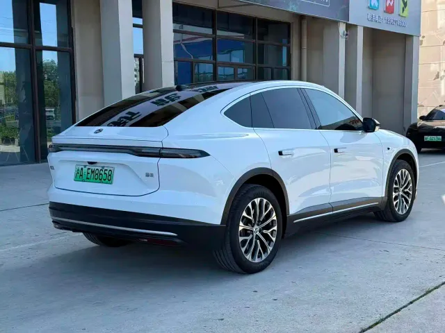 Nio EC6 — Фото автомобиля 15
