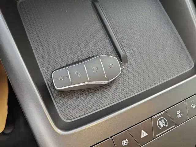 BYD Qin PLUS — Фото автомобиля 8