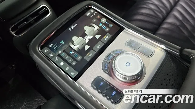 Genesis G90 Бензин 3.5 турбо AWD — Фото автомобиля 15