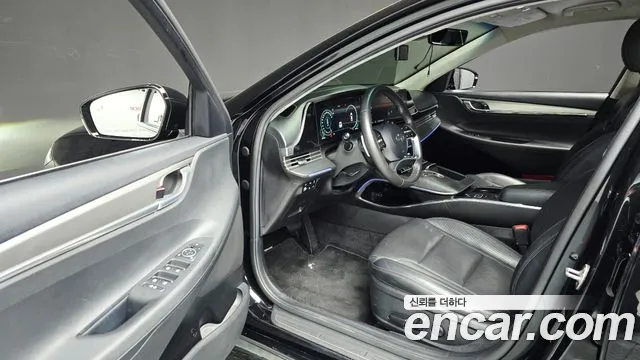 Hyundai Grandeur Grandeur (New) Hybrid — Фото автомобиля 15