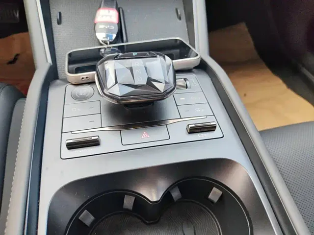 BYD Qin L — Фото автомобиля 13
