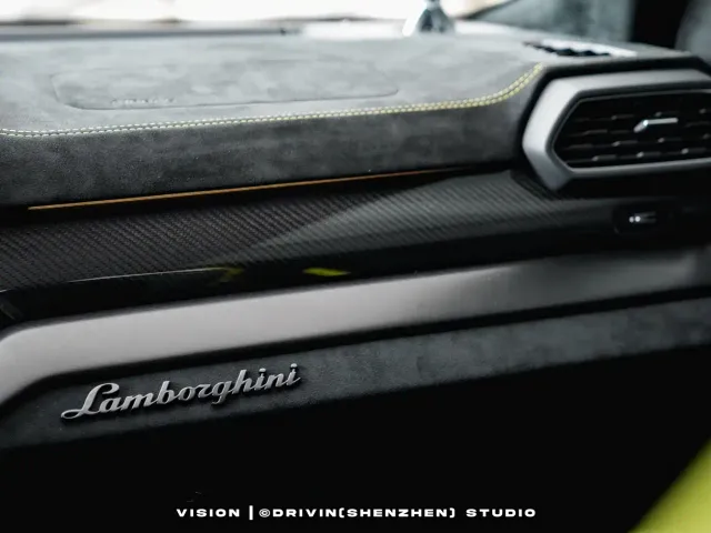 Lamborghini Urus — Фото автомобиля 14