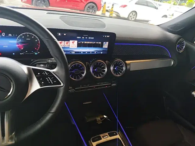 Mercedes-Benz GLB-Class — Фото автомобиля 9