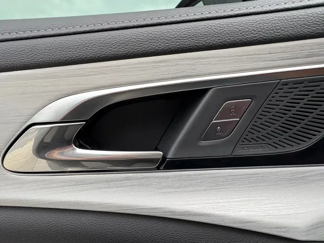 Hongqi H5 — Фото автомобиля 17