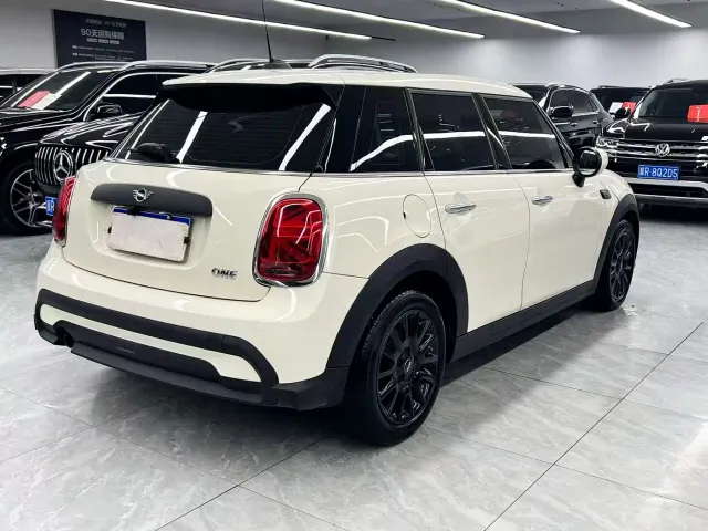 MINI Hatch — Фото автомобиля 6