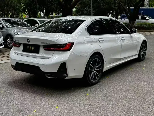 BMW 3 Series — Фото автомобиля 9