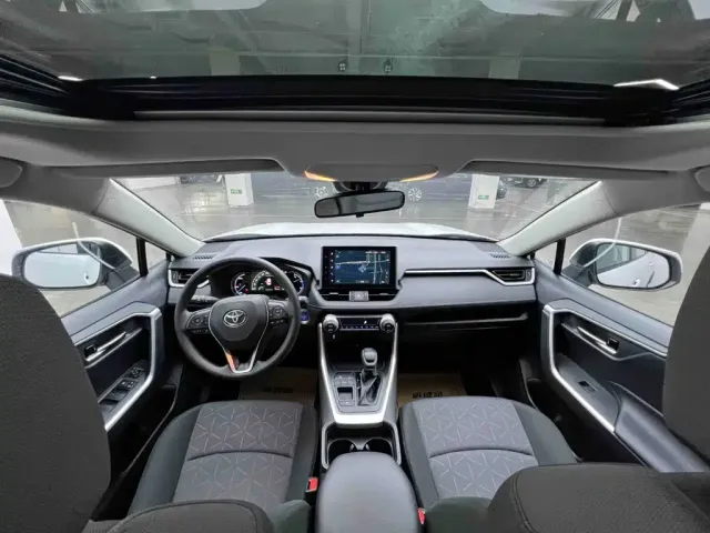 Toyota RAV4 Rongfang 2022 Hybrid 2.5L E-CVT 2WD Elite Edition — Фото автомобиля 27
