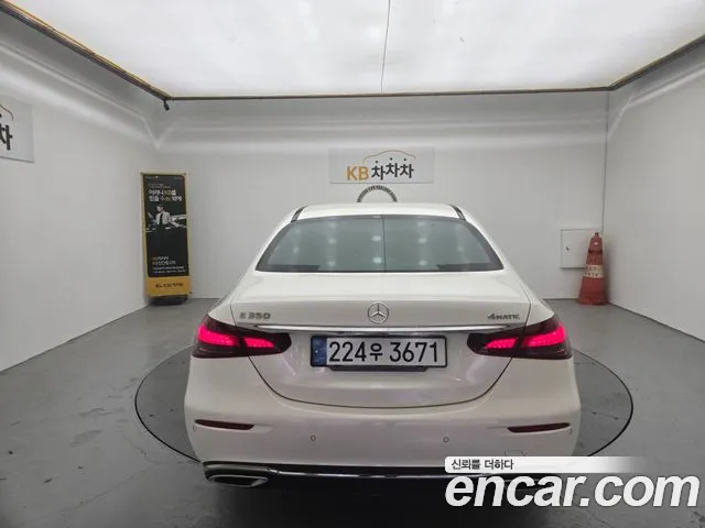Mercedes-Benz E-Class E-класс W213 E350 4MATIC Avantgarde — Фото автомобиля 4