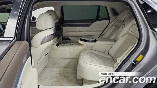 Genesis G90 — Фото автомобиля 12