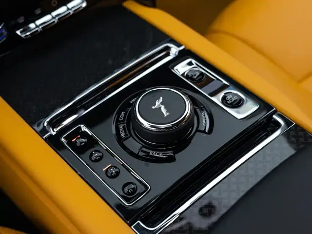 Rolls-Royce Cullinan — Фото автомобиля 18
