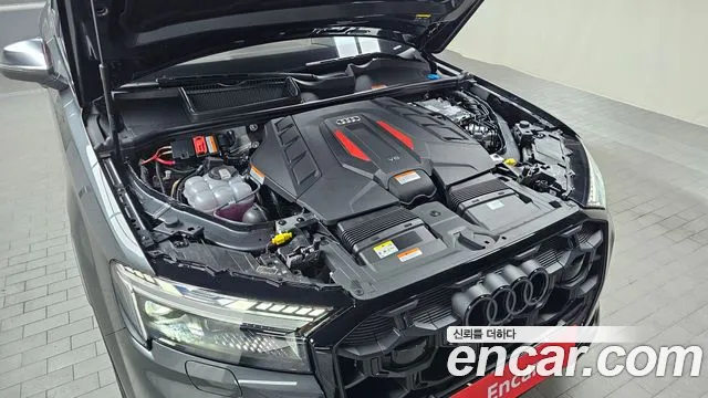 Audi SQ7 — Фото автомобиля 6