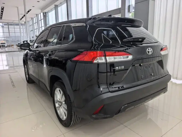 Toyota Corolla Cross — Фото автомобиля 6