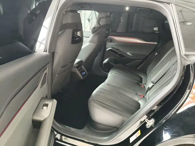 BYD Song L EV — Фото автомобиля 16