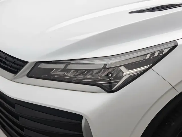 Geely Binyue — Фото автомобиля 8