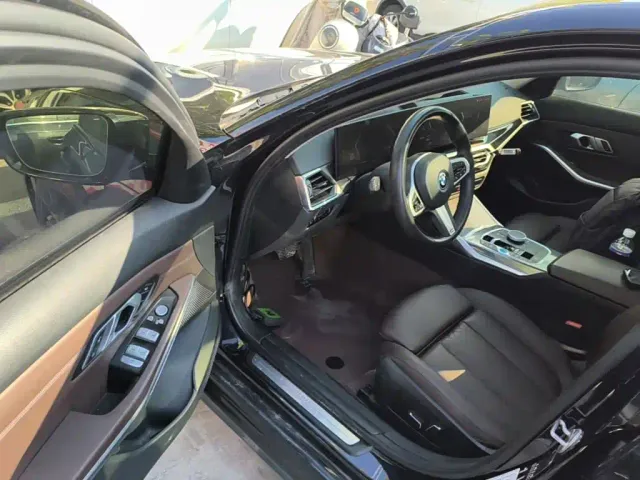 BMW i3 — Фото автомобиля 15