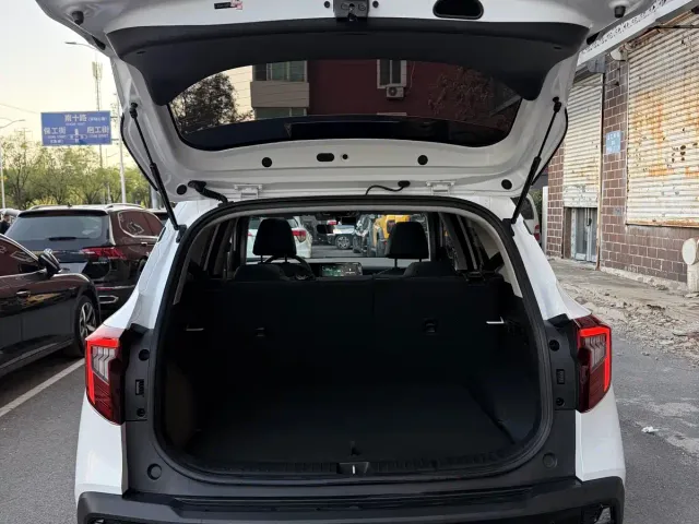 Kia Seltos — Фото автомобиля 7