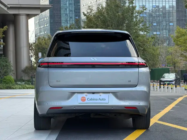 Li Auto L8 — Фото автомобиля 5