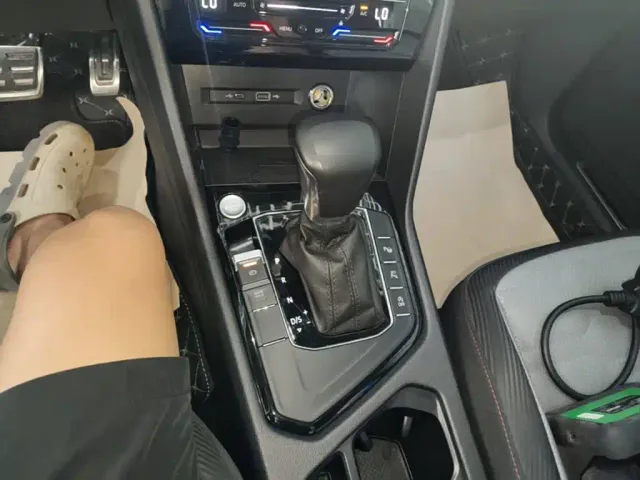 Volkswagen Tiguan X — Фото автомобиля 13