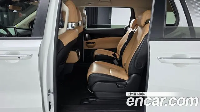 Kia Canival Carnival 4 поколение Дизель 9 мест Prestige — Фото автомобиля 12