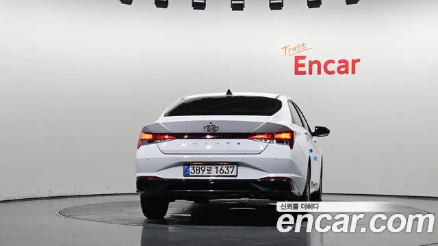 Hyundai AVANTE Avante (CN7) — Фото автомобиля 4
