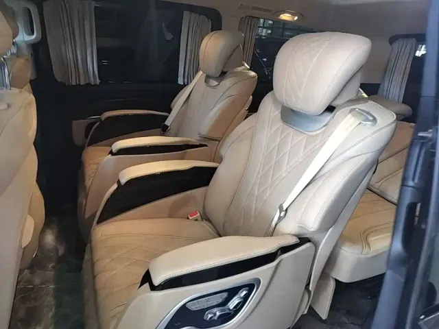 Mercedes-Benz V-Class — Фото автомобиля 16