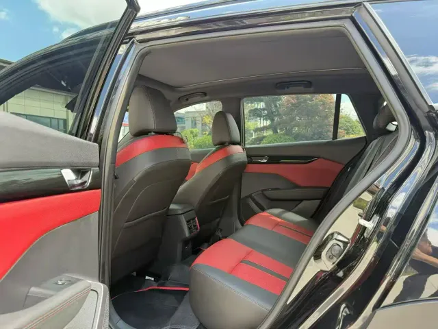 Dongfeng Yixuan GS — Фото автомобиля 4