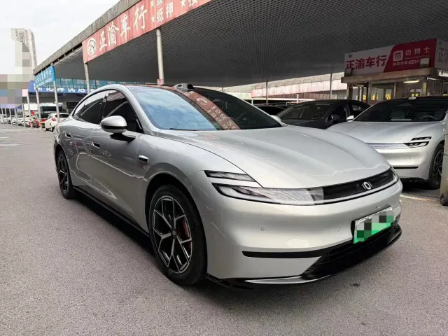 Changan Qiyuan A06 — Фото автомобиля 3